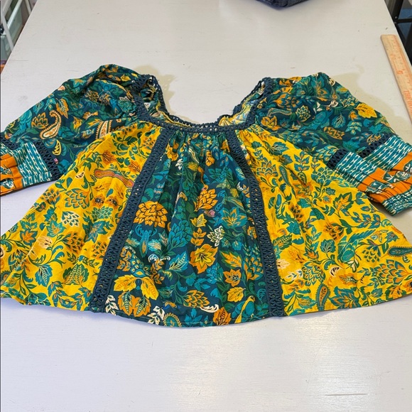 Farm Rio x Anthropologie Lace Inset Peasant Blouse in a tropical print Size S - Picture 3 of 9